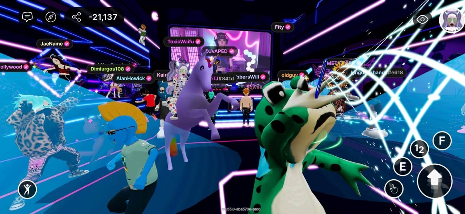 Decentraland gameplay screenshot 3 – Casual crypto game on Ethereum