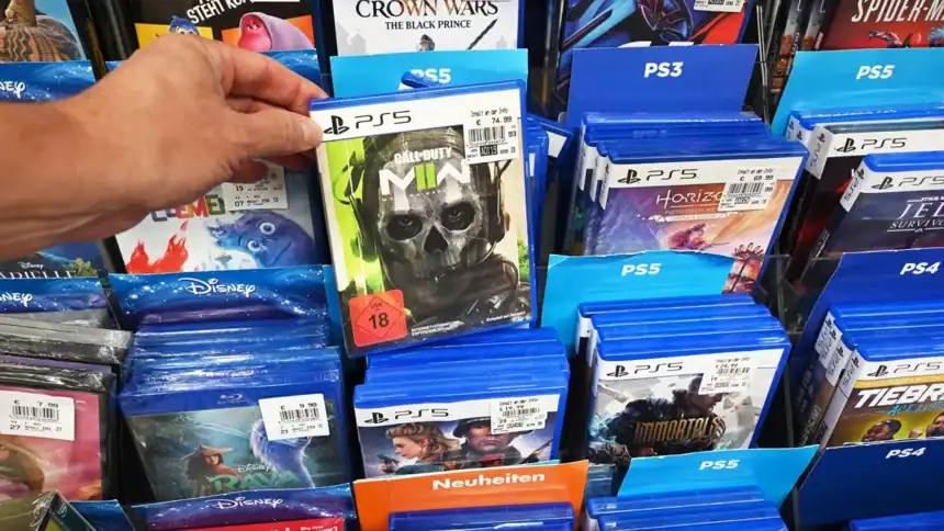 7 games. That's the whole physical PlayStation market in 2026