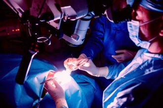 AI Helped London Doctors Cut a Tumor Out of a Man's Brain