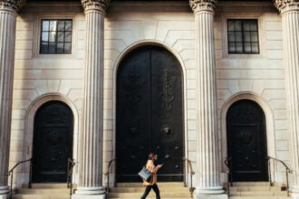 Bank of England puts stablecoins and a digital pound in the same payment flow [Phase 2]