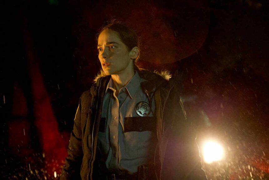 Netflix's 10-Episode Mystery Thriller Revival Is the Weekend Binge You Missed