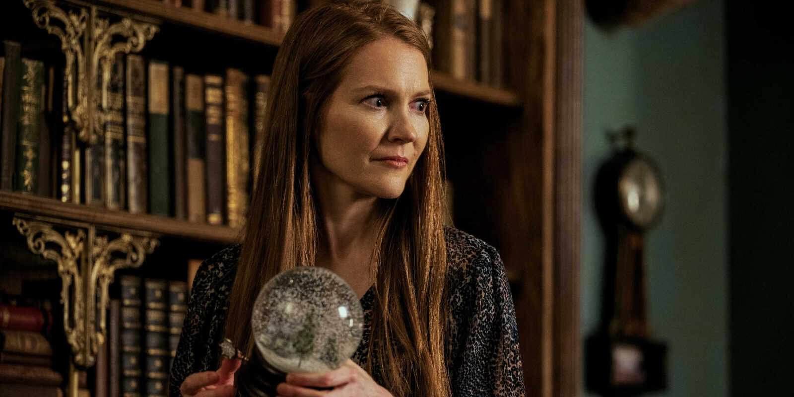 Darby Stanchfield As Nina Locke looking surprised In Locke And Key