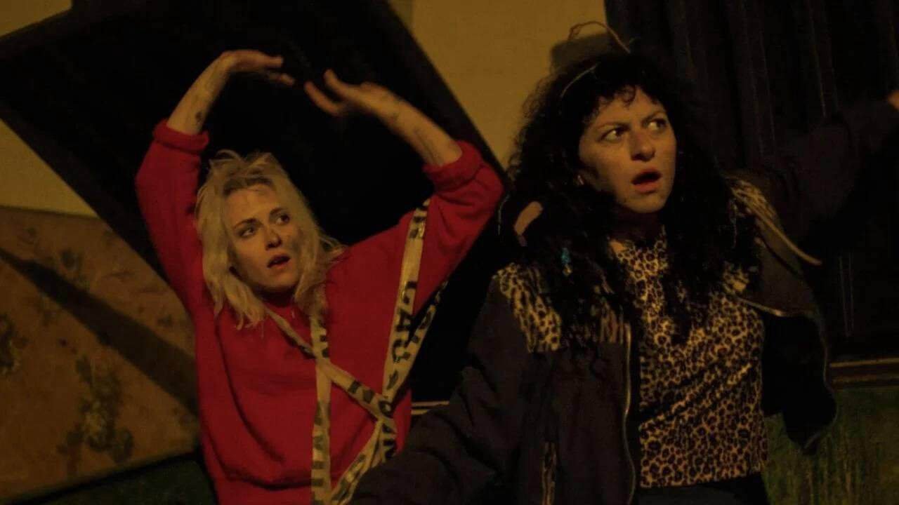 Kristen Stewart and Alia Shawkat in The Wrong Girls