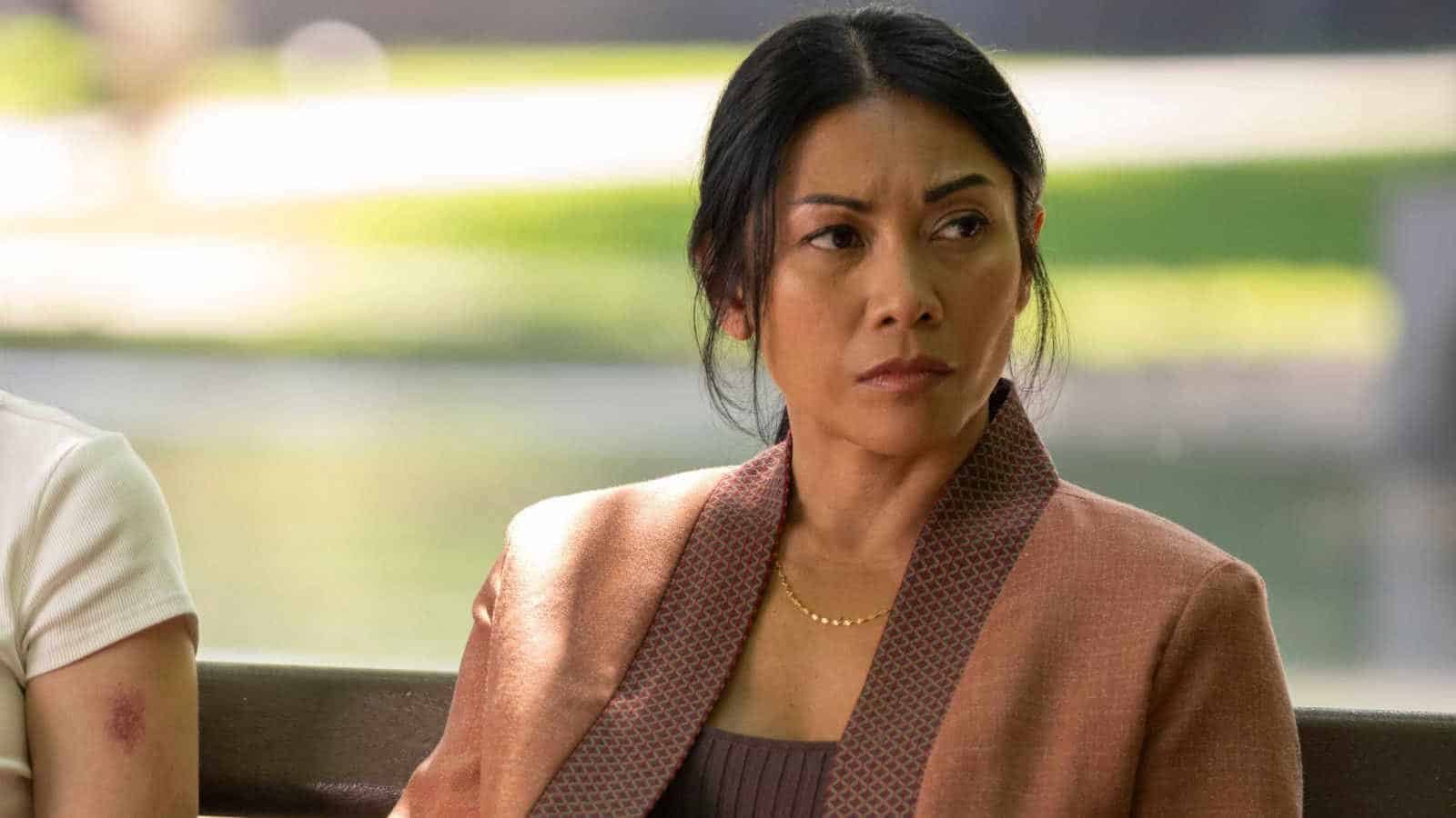 Anggun as Amisha Hoth in Reacher