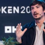 Robinhood promises redemptions and voting for stock tokens after AMC pushback