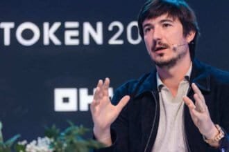 Robinhood promises redemptions and voting for stock tokens after AMC pushback